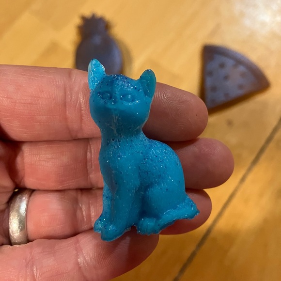 Hand Crafted Other - Handmade resin cat